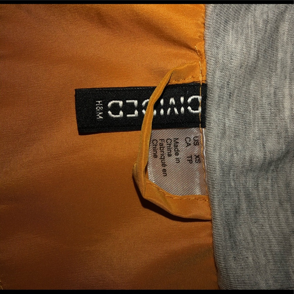 windbreaker - Picture 3 of 4